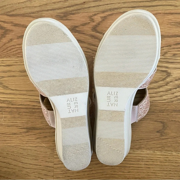 NOWB Naturalizer Rowena Slip-on Wedge Heel With Rhinestones Rose Gold - Picture 10 of 10